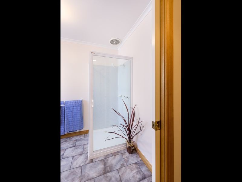 2 Pinot Court, Berriedale TAS 7011