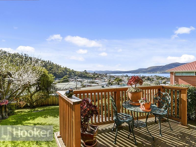 10 Fowler Street, Montrose TAS 7010