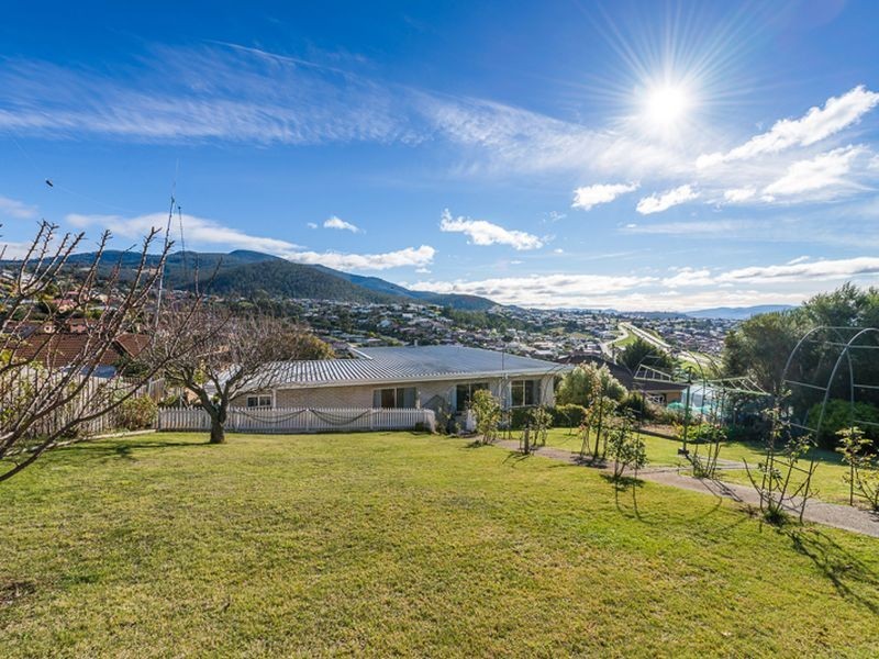 11 Turnbull Crescent, Rosetta TAS 7010