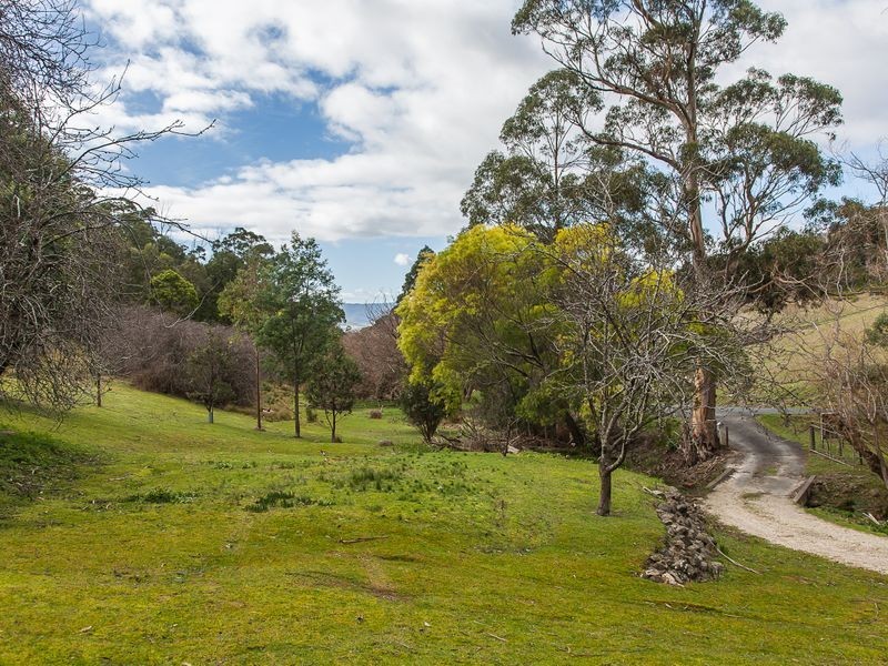 220 Montrose Road, Montrose TAS 7010