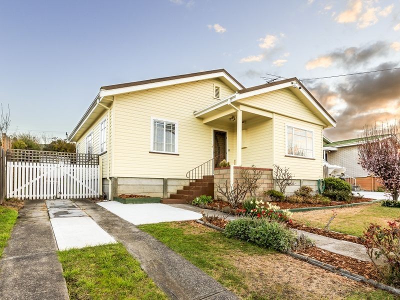 12 Laguna Place, Derwent Park TAS 7009