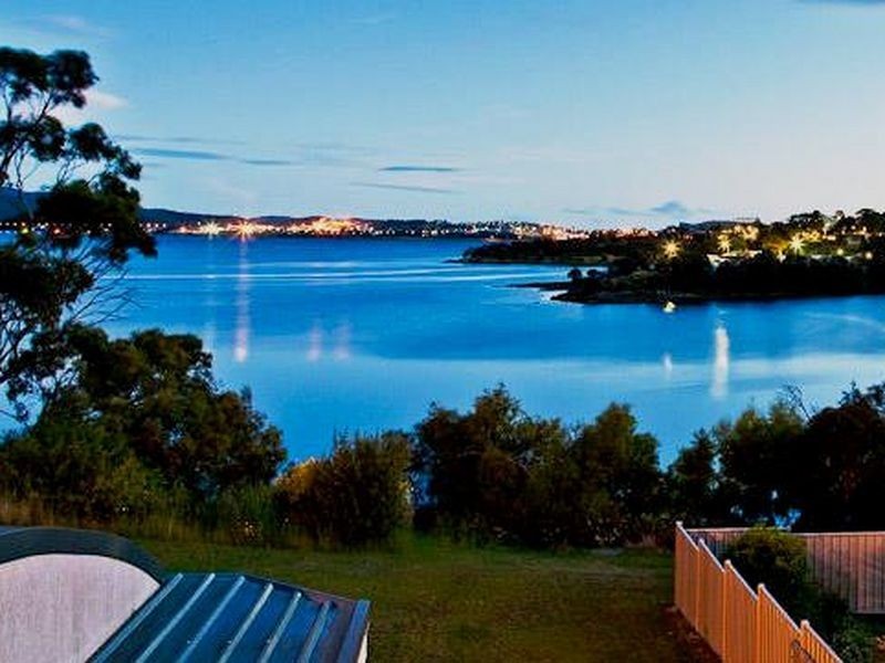 13 Lowestoft Avenue, Berriedale TAS 7011