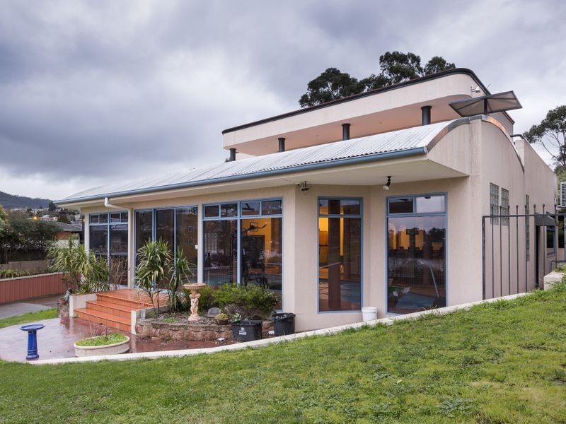 13 Lowestoft Avenue, Berriedale TAS 7011