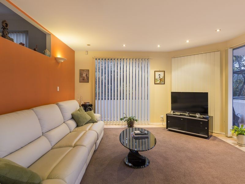 13 Lowestoft Avenue, Berriedale TAS 7011