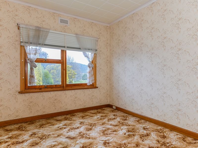 19 Southview Crescent, New Norfolk TAS 7140