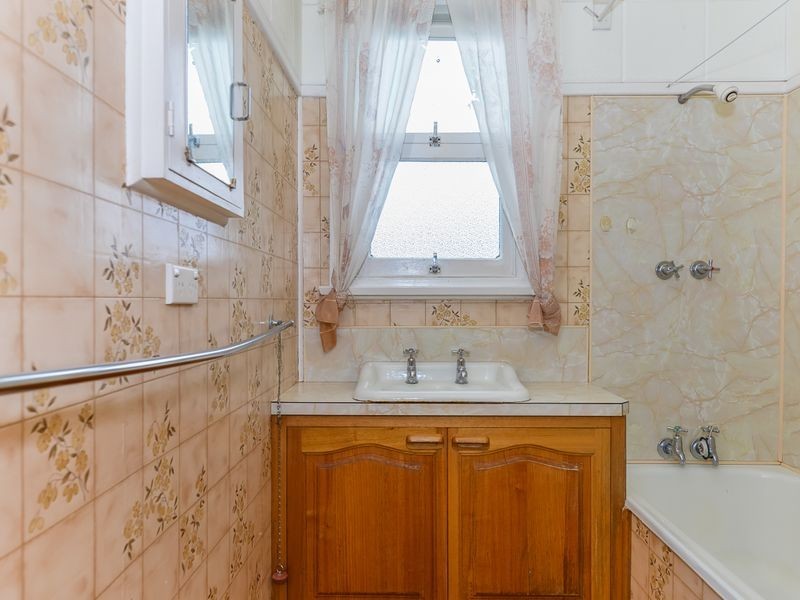 19 Southview Crescent, New Norfolk TAS 7140