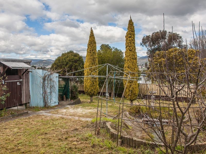 19 Southview Crescent, New Norfolk TAS 7140
