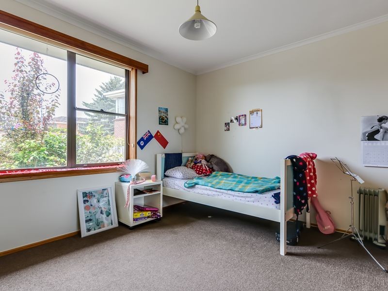 8 Tiersen Place, Sandy Bay TAS 7005