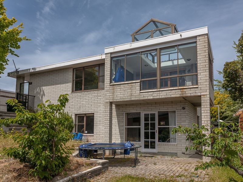 8 Tiersen Place, Sandy Bay TAS 7005