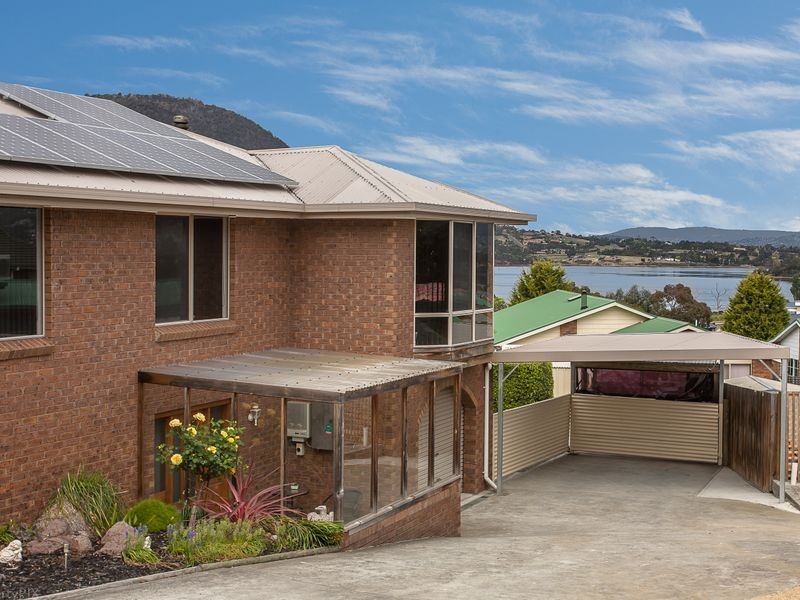 21 Clives Avenue, Old Beach TAS 7017