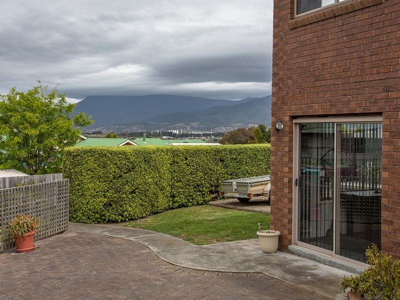 21 Clives Avenue, Old Beach TAS 7017