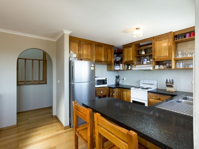 33 Arncliffe Road, Austins Ferry TAS 7011