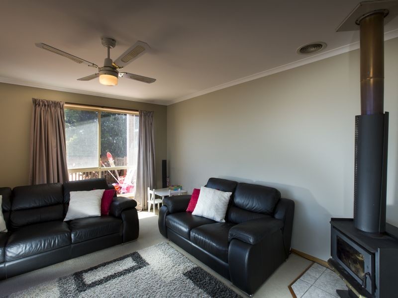33 Arncliffe Road, Austins Ferry TAS 7011