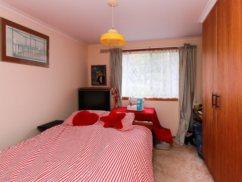 32 Alwyn Road, Lenah Valley TAS 7008