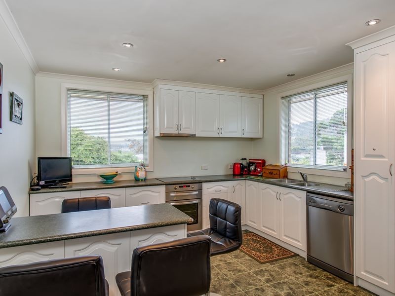 4 Currajong Street, Mornington TAS 7018