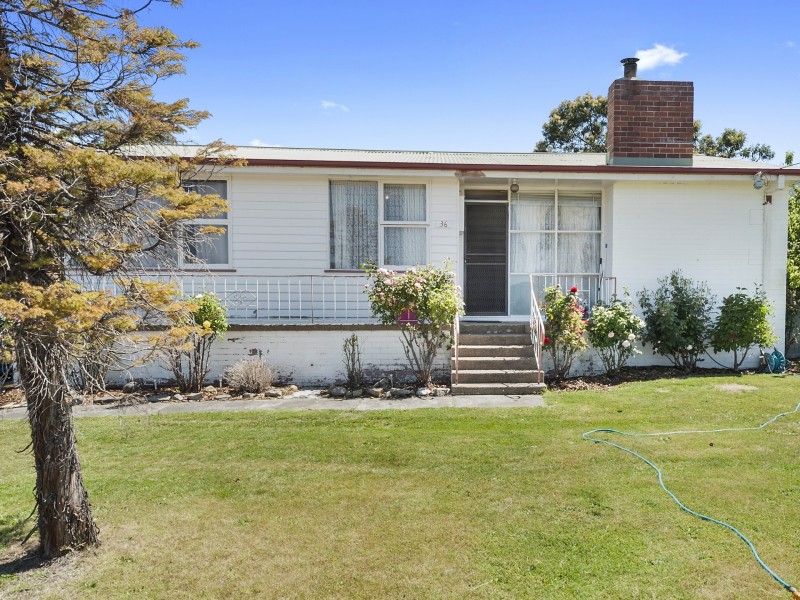 36 Adelphi Road, Claremont TAS 7011