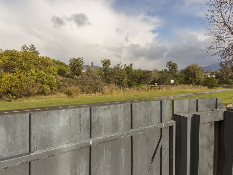 Unit 6 5-7 Luttrell Avenue, Bellerive TAS 7018