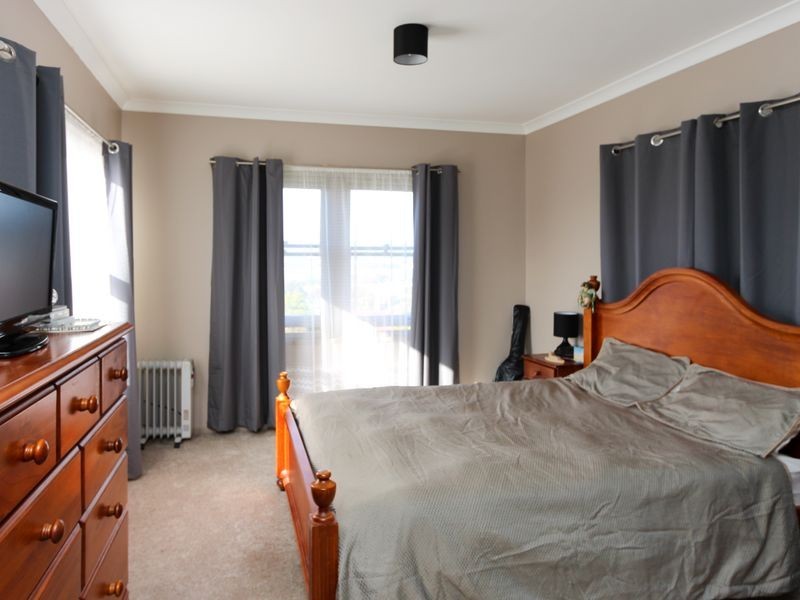 11 Barclay Crescent, Rosetta TAS 7010