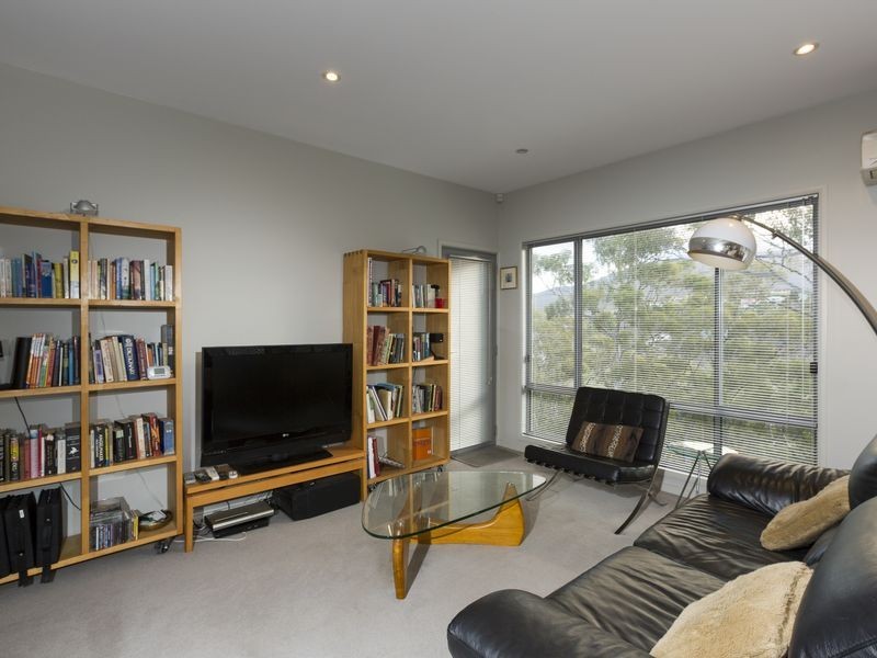 2/8 Sawyer Avenue, West Moonah TAS 7009