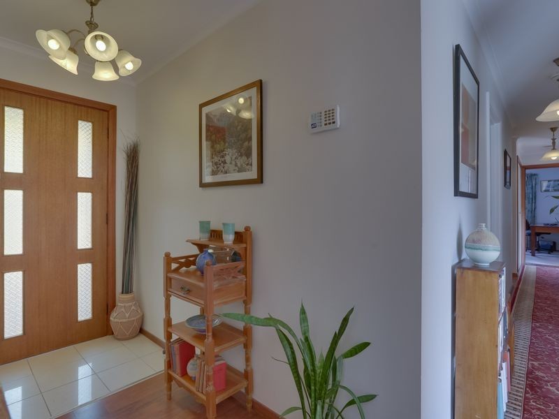 18 Chandos Drive, Berriedale TAS 7011