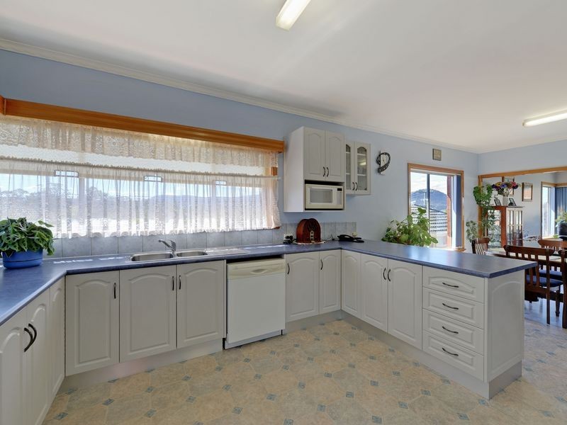 12 Tavistock Road, Austins Ferry TAS 7011