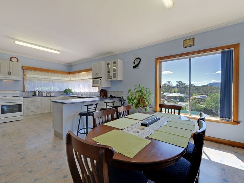 12 Tavistock Road, Austins Ferry TAS 7011