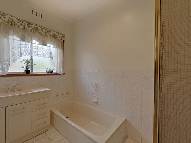 12 Tavistock Road, Austins Ferry TAS 7011