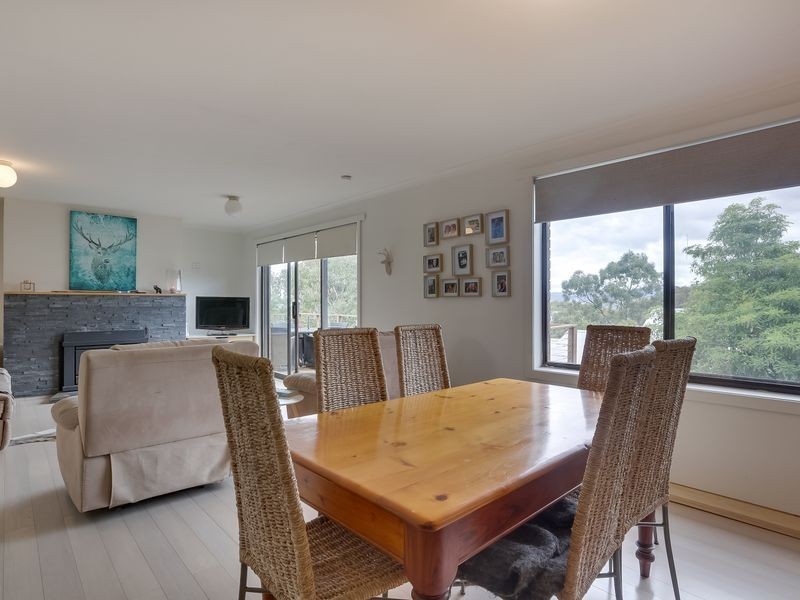 37 Robin Court, Lindisfarne TAS 7015