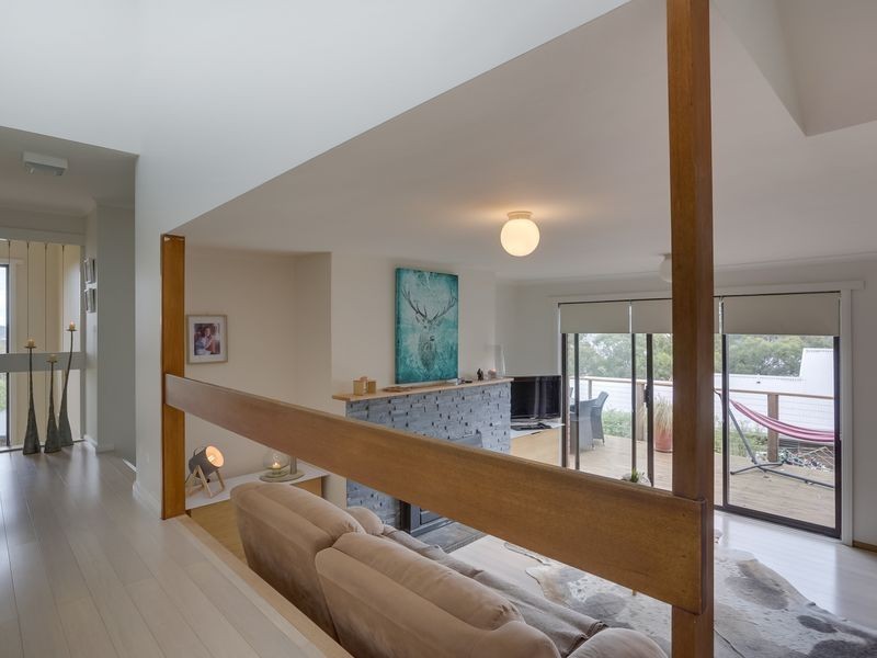 37 Robin Court, Lindisfarne TAS 7015