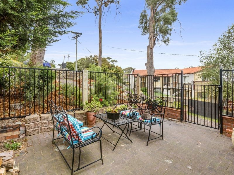 37 Robin Court, Lindisfarne TAS 7015