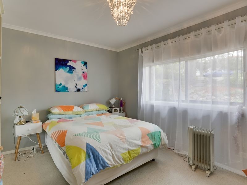 37 Robin Court, Lindisfarne TAS 7015