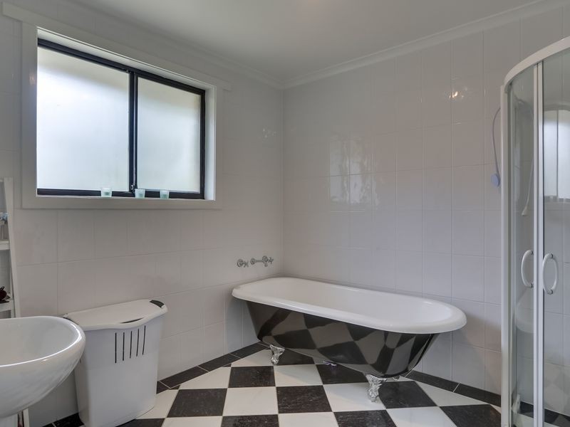 37 Robin Court, Lindisfarne TAS 7015