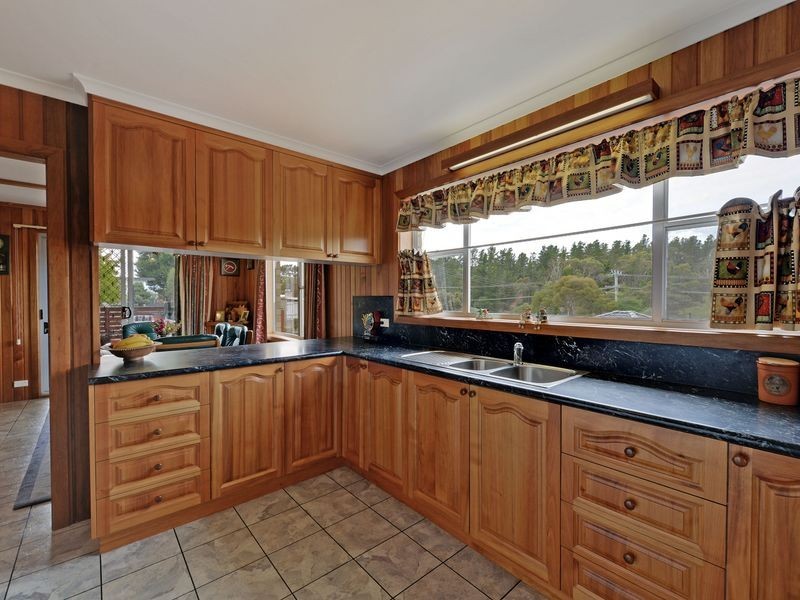 5 Arncliffe Road, Austins Ferry TAS 7011