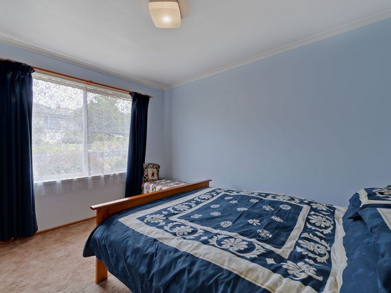 5 Arncliffe Road, Austins Ferry TAS 7011