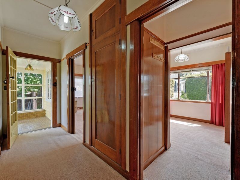 2 Gloucester Crescent, Lutana TAS 7009