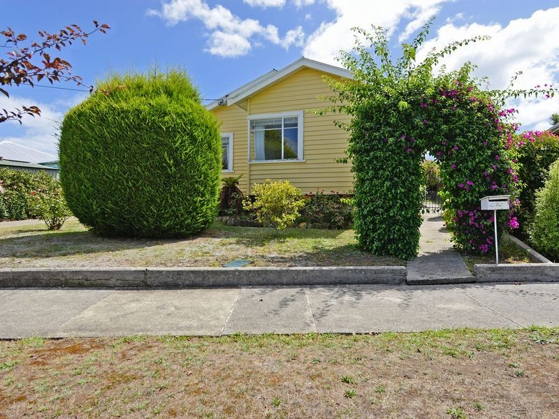 2 Gloucester Crescent, Lutana TAS 7009