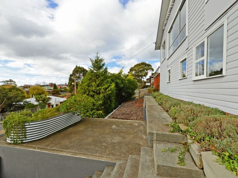 14 Gordon Avenue, Mount Stuart TAS 7000