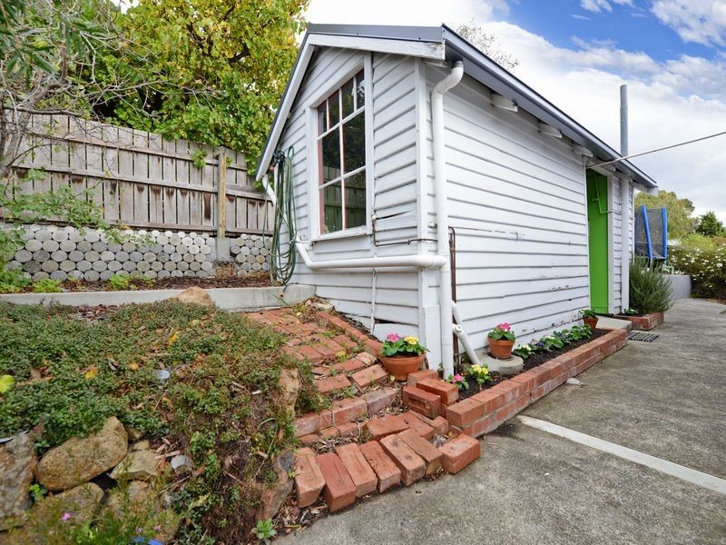 14 Gordon Avenue, Mount Stuart TAS 7000
