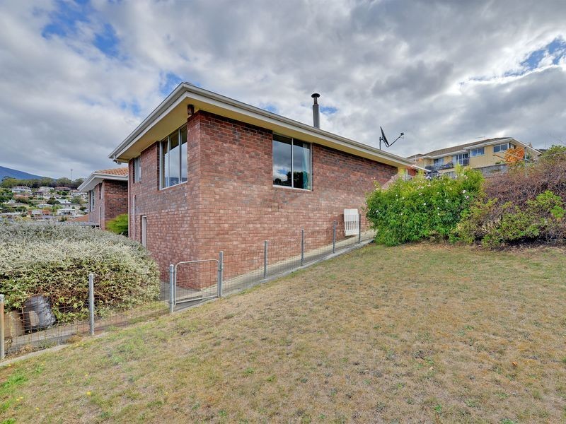 2/24 Victor Place, Glenorchy TAS 7010
