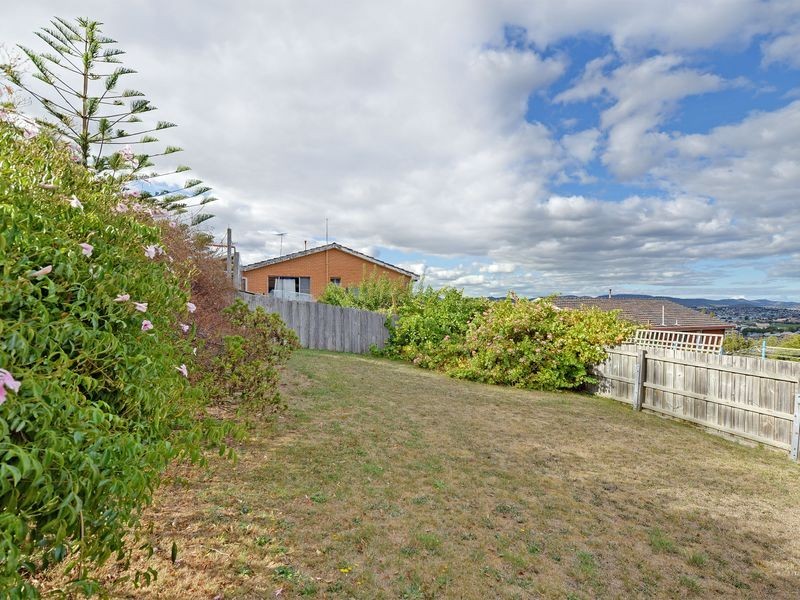 2/24 Victor Place, Glenorchy TAS 7010