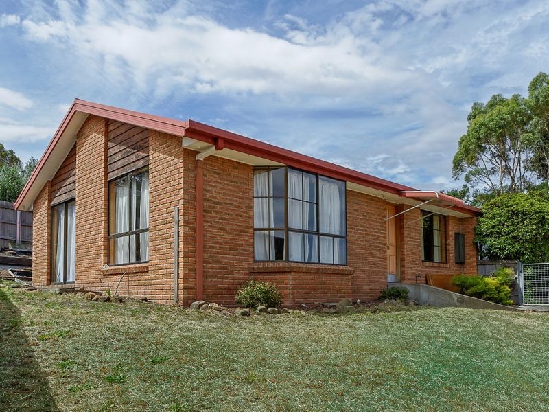 1/11 Chatterton Court, Claremont TAS 7011