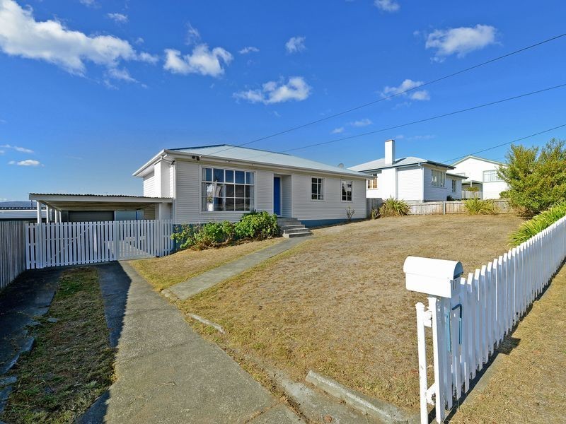 17 Corranga Drive, Chigwell TAS 7011