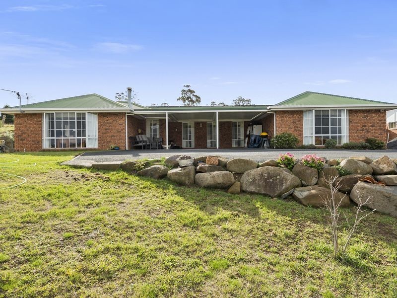 8 Cobbs Hill Road, Bridgewater TAS 7030