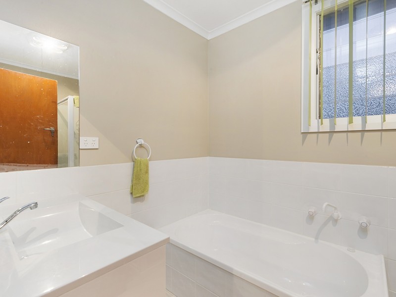 26 Broad Street, Lindisfarne TAS 7015