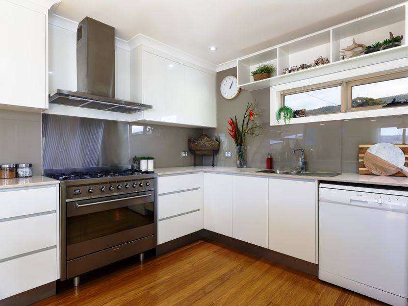 27 Adelphi Road, Claremont TAS 7011