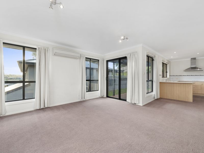 Unit 1/98 Sunshine Road, Austins Ferry TAS 7011