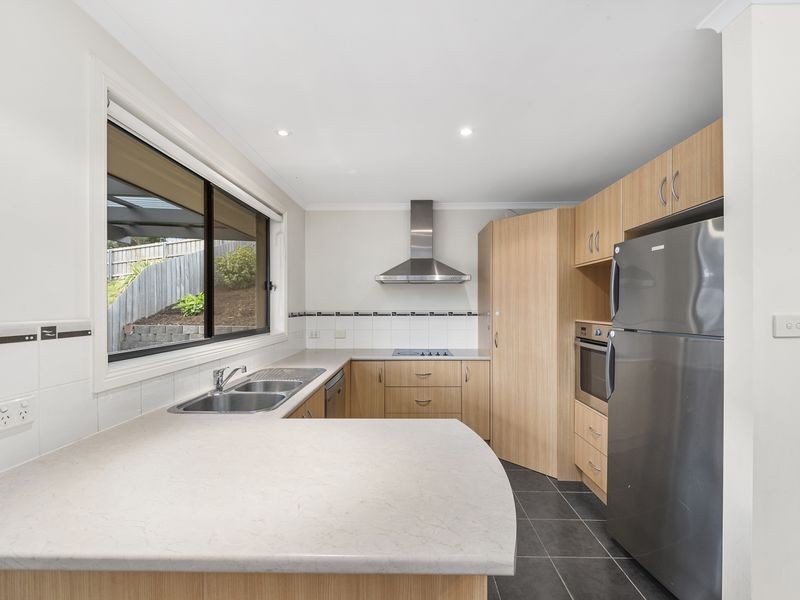 Unit 1/98 Sunshine Road, Austins Ferry TAS 7011