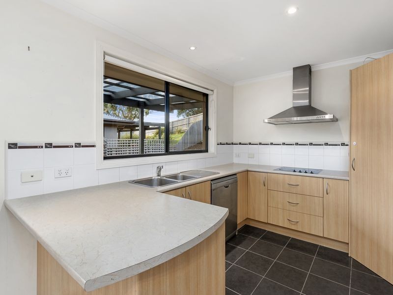 Unit 1/98 Sunshine Road, Austins Ferry TAS 7011