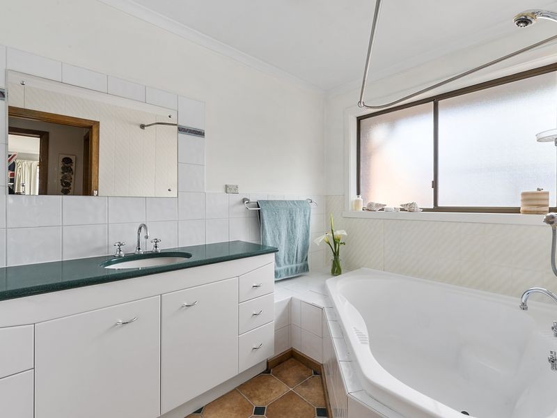 6 Cohen Court, Claremont TAS 7011