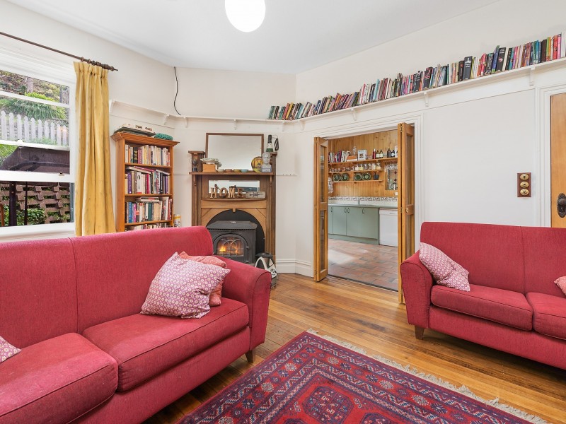 1 Salvator Road, West Hobart TAS 7000